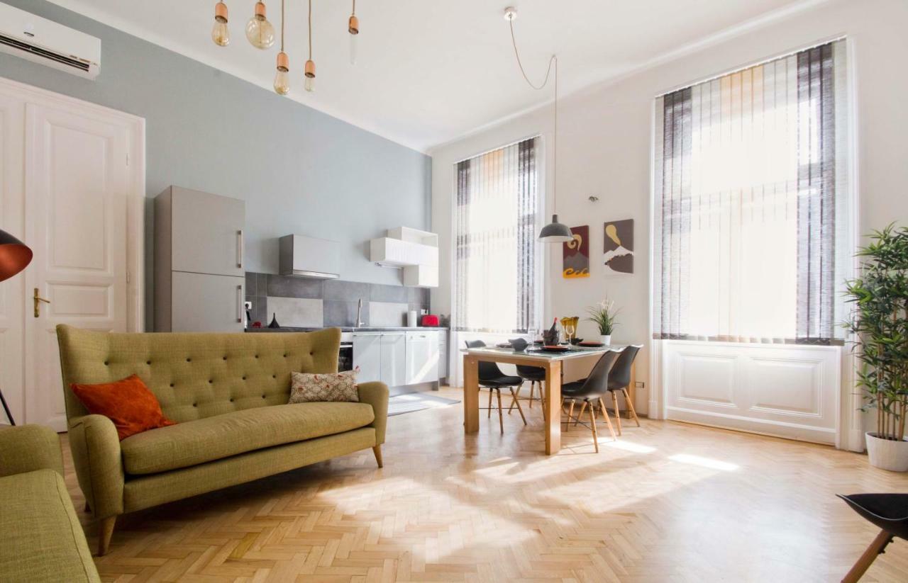 Andrassy Boulevard Budapest Kültér fotó